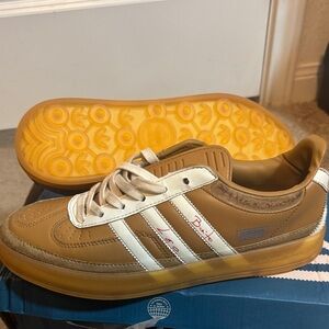 Bad bunny Messi  Adidas Men's Tan and White Sneakers